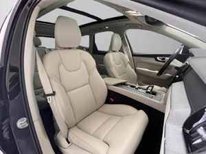 Volvo XC60 2.0 T6 AWD Recharge Ultra Dark Auto   - Foto 25