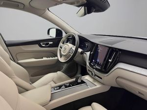 Volvo XC60 2.0 T6 AWD Recharge Ultra Dark Auto   - Foto 24