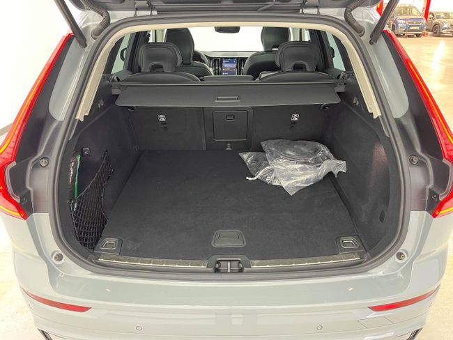 Volvo XC60 2.0 T6 AWD Recharge Ultra Dark Auto   - Foto 9