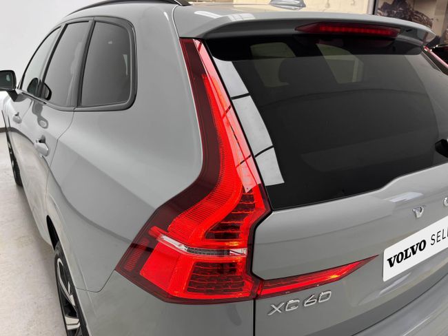 Volvo XC60 2.0 T6 AWD Recharge Ultra Dark Auto   - Foto 27