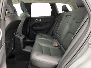 Volvo XC60 2.0 T6 AWD Recharge Core Auto   - Foto 10