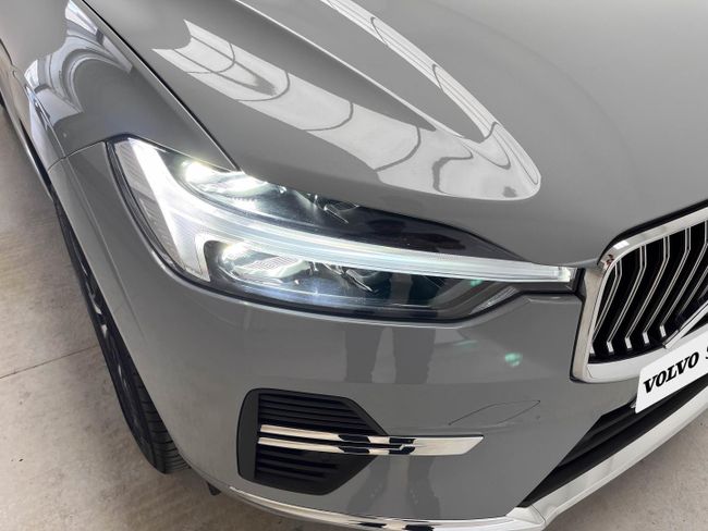 Volvo XC60 2.0 T6 AWD Recharge Core Auto   - Foto 32