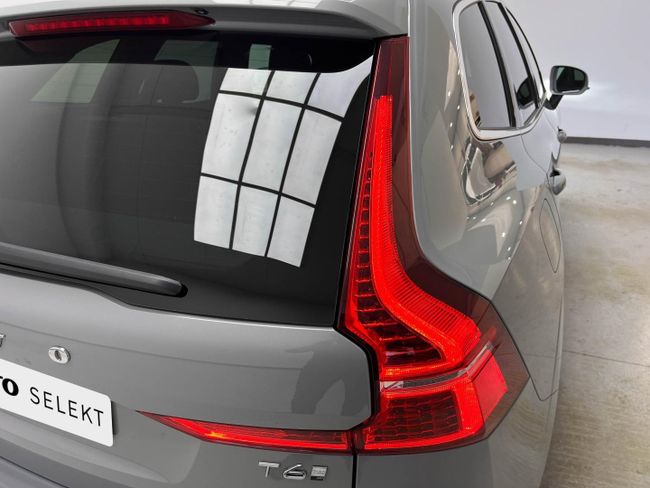 Volvo XC60 2.0 T6 AWD Recharge Core Auto   - Foto 16