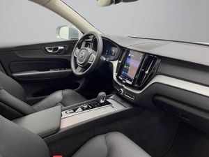Volvo XC60 2.0 T6 AWD Recharge Core Auto   - Foto 25