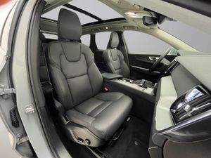 Volvo XC60 2.0 T6 AWD Recharge Core Auto   - Foto 27
