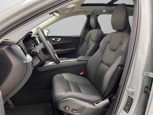 Volvo XC60 2.0 T6 AWD Recharge Core Auto   - Foto 21