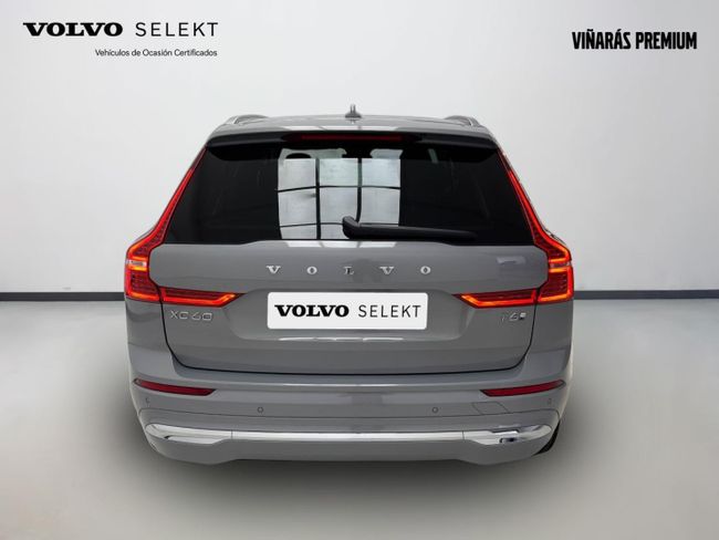 Volvo XC60 2.0 T6 AWD Recharge Core Auto   - Foto 8
