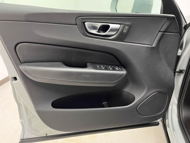 Volvo XC60 2.0 T6 AWD Recharge Core Auto   - Foto 14