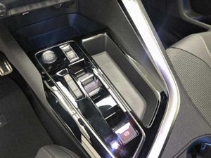 Peugeot 5008 1.5 BlueHDi 96kW S&S GT EAT8   - Foto 17