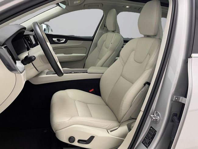 Volvo XC60 2.0 T6 AWD Recharge Core Auto   - Foto 14