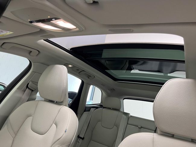 Volvo XC60 2.0 T6 AWD Recharge Core Auto   - Foto 21