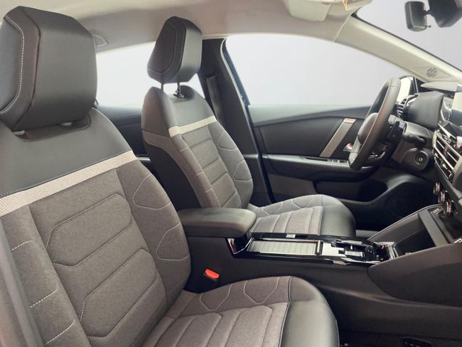 Citroën C4 Hybrid 136 e-DCS6 Plus   - Foto 25