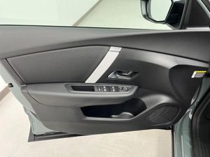 Citroën C4 Hybrid 145 ë-DCS6 Max   - Foto 23