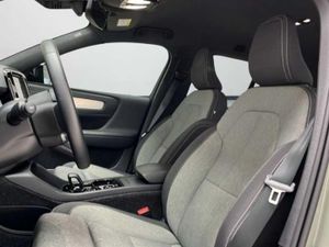 Volvo XC40 2.0 B3 G Plus Dark Auto   - Foto 15