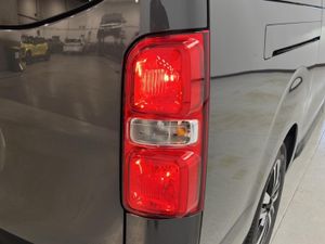 Peugeot Traveller 2.2 BLUEHDI 180 AUTO LONG BUSINESS 180 5P 8 Plazas   - Foto 18