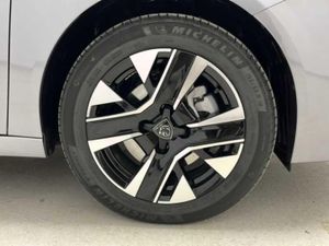 Peugeot 208 Allure HYBRID 110 eDCS6   - Foto 14