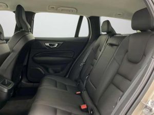 Volvo V60 2.0 B4 (G) Plus Dark Auto   - Foto 11