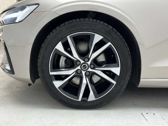 Volvo V60 2.0 B4 (G) Plus Dark Auto   - Foto 16