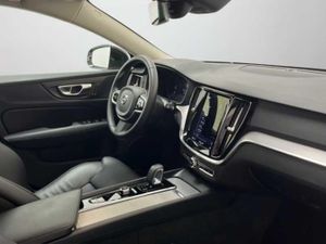 Volvo V60 2.0 B4 (G) Plus Dark Auto   - Foto 9