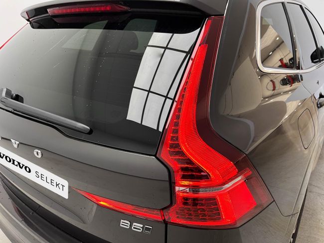 Volvo XC60 2.0 B5 G AWD Core Auto   - Foto 22
