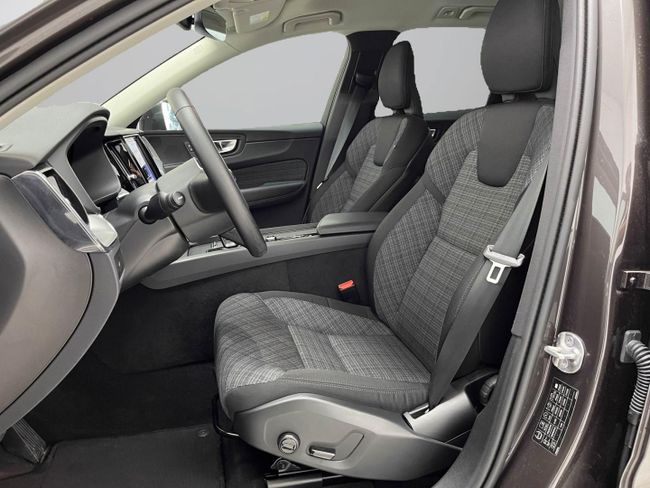 Volvo XC60 2.0 B5 G AWD Core Auto   - Foto 16