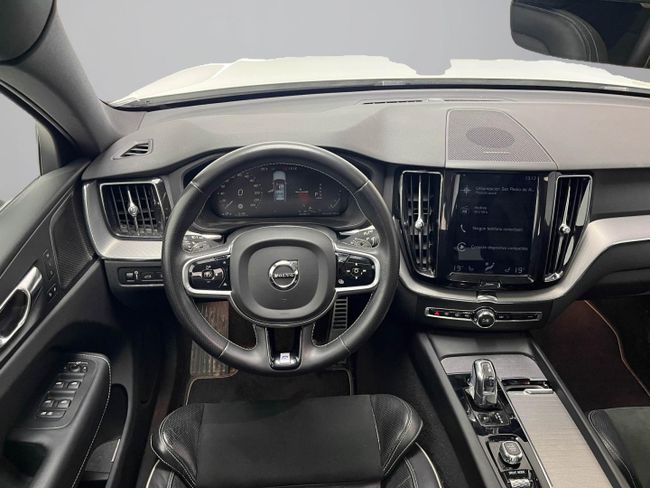 Volvo XC60 2.0 T8 AWD R-Design Auto   - Foto 15