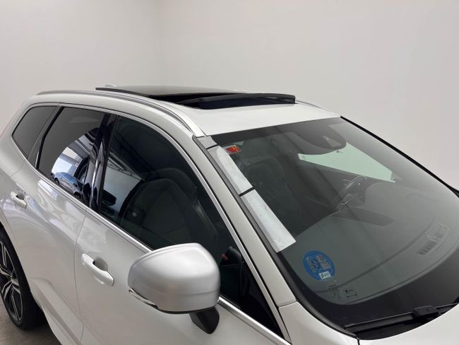 Volvo XC60 2.0 T8 AWD R-Design Auto   - Foto 19