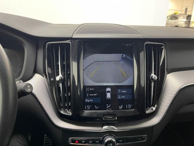 Volvo XC60 2.0 T8 AWD R-Design Auto   - Foto 22