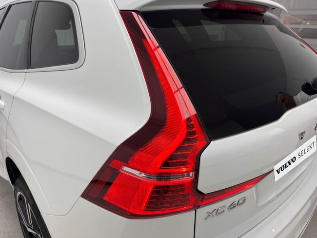 Volvo XC60 2.0 T8 AWD R-Design Auto   - Foto 9