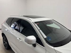 Volvo XC60 2.0 T8 AWD R-Design Auto   - Foto 33