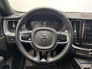 Volvo XC60 2.0 T8 AWD R-Design Auto   - Foto 16