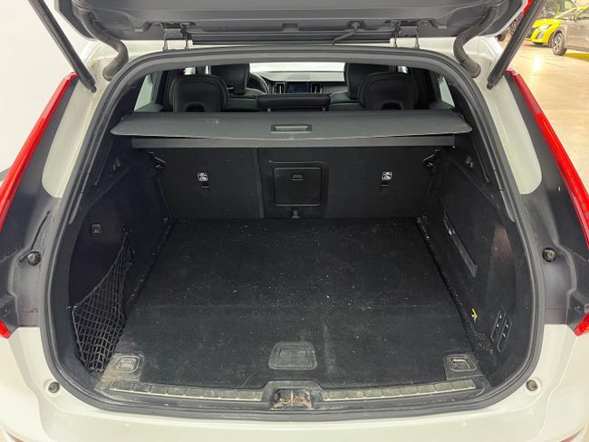 Volvo XC60 2.0 T8 AWD R-Design Auto   - Foto 32
