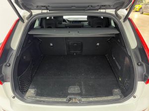 Volvo XC60 2.0 T8 AWD R-Design Auto   - Foto 32