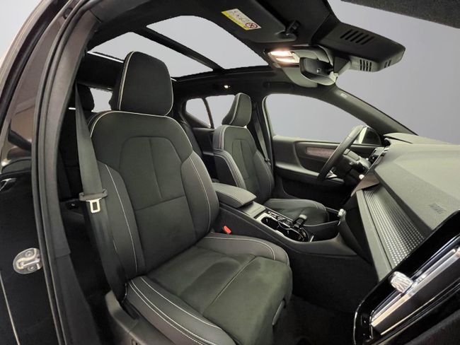 Volvo XC40 2.0 B4 G Plus Dark Auto   - Foto 29