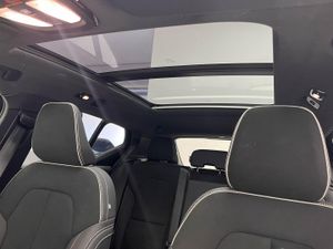 Volvo XC40 2.0 B4 G Plus Dark Auto   - Foto 25