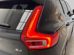 Volvo XC40 2.0 B4 G Plus Dark Auto   - Foto 19
