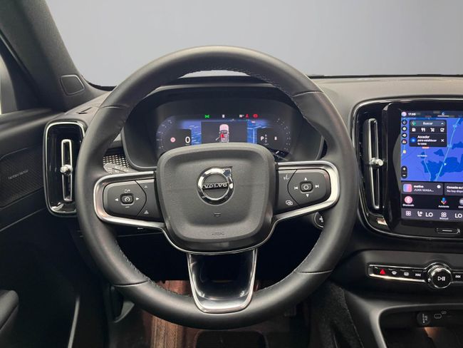 Volvo XC40 2.0 B4 G Plus Dark Auto   - Foto 27