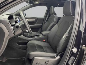 Volvo XC40 2.0 B4 G Plus Dark Auto   - Foto 24