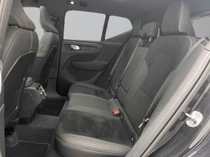 Volvo XC40 2.0 B4 G Plus Dark Auto   - Foto 21