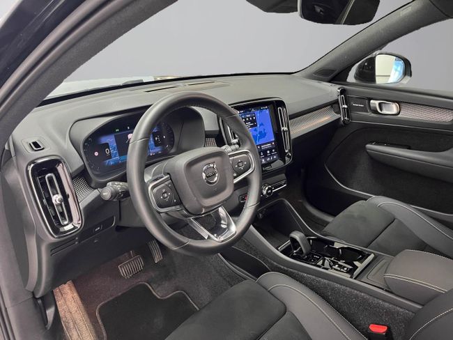Volvo XC40 2.0 B4 G Plus Dark Auto   - Foto 23