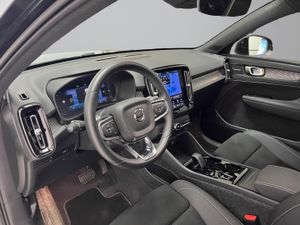 Volvo XC40 2.0 B4 G Plus Dark Auto   - Foto 23