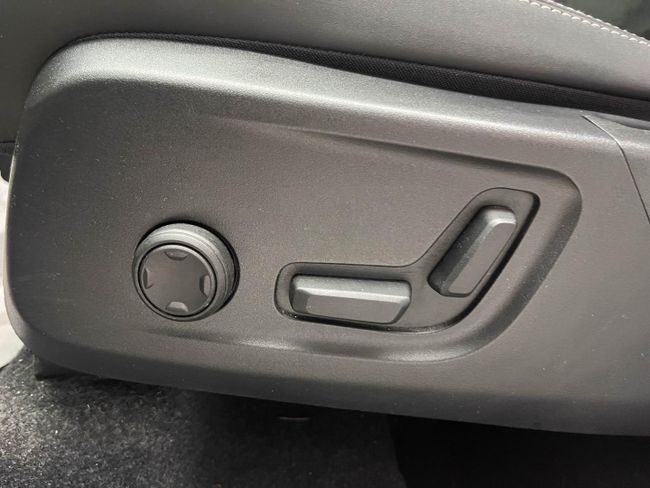 Volvo XC40 2.0 B4 G Plus Dark Auto   - Foto 14