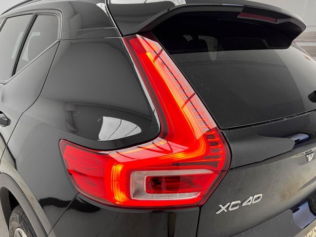 Volvo XC40 2.0 B4 G Plus Dark Auto   - Foto 18