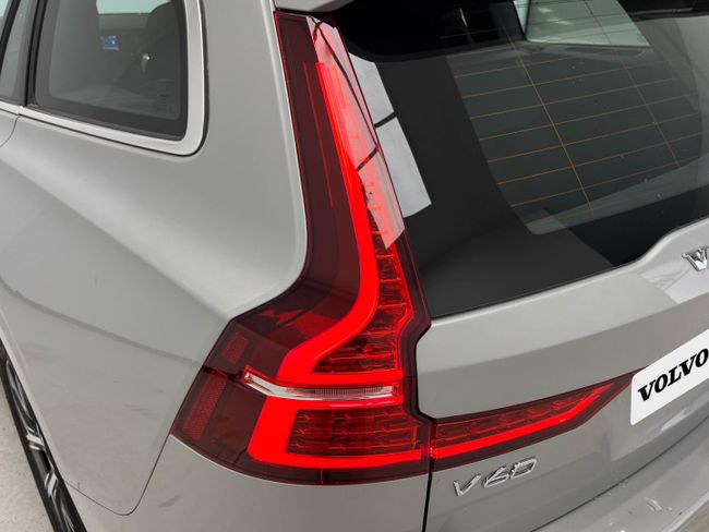 Volvo V60 2.0 B4 (G) Core Auto   - Foto 25
