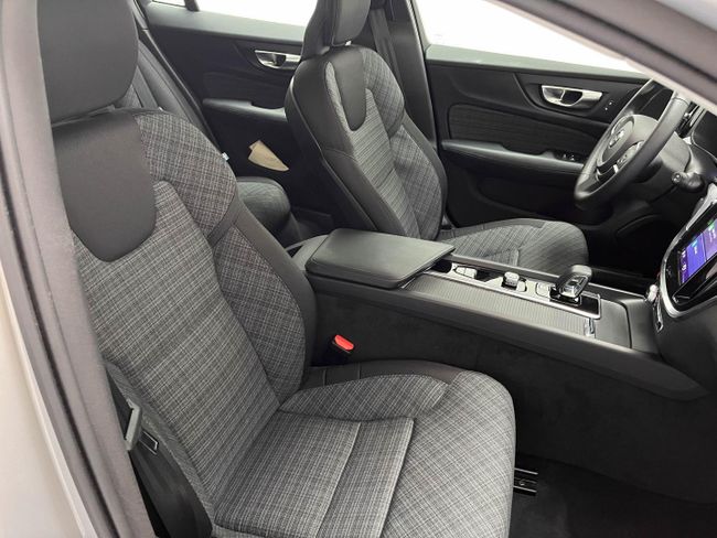 Volvo V60 2.0 B4 (G) Core Auto   - Foto 21