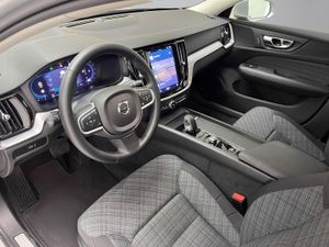 Volvo V60 2.0 B4 (G) Core Auto   - Foto 11