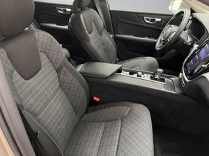 Volvo V60 2.0 B4 (G) Core Auto   - Foto 17