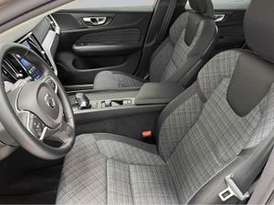 Volvo V60 2.0 B4 (G) Core Auto   - Foto 14