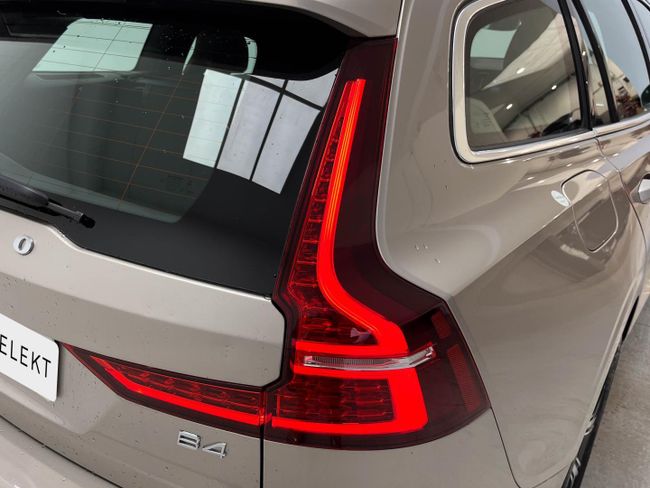 Volvo V60 2.0 B4 (G) Core Auto   - Foto 21