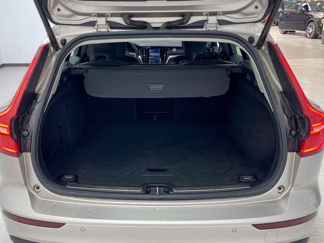 Volvo V60 2.0 B4 (G) Core Auto   - Foto 23